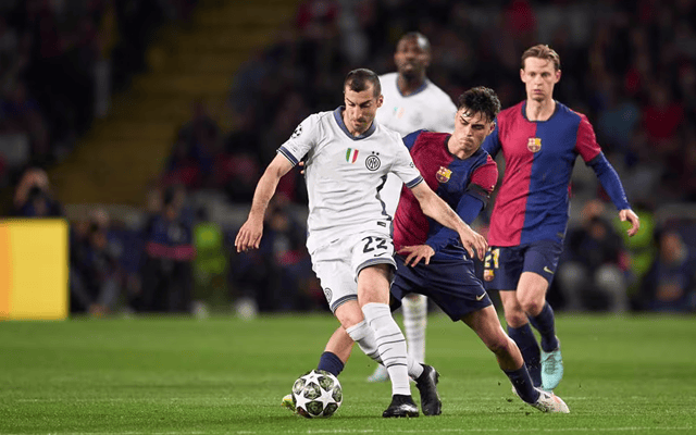 官方：阿贾克斯主帅海廷加下课；带队本赛季欧冠四战全败（阿贾克斯官宣主帅海廷加下课，本季欧冠四战皆负）