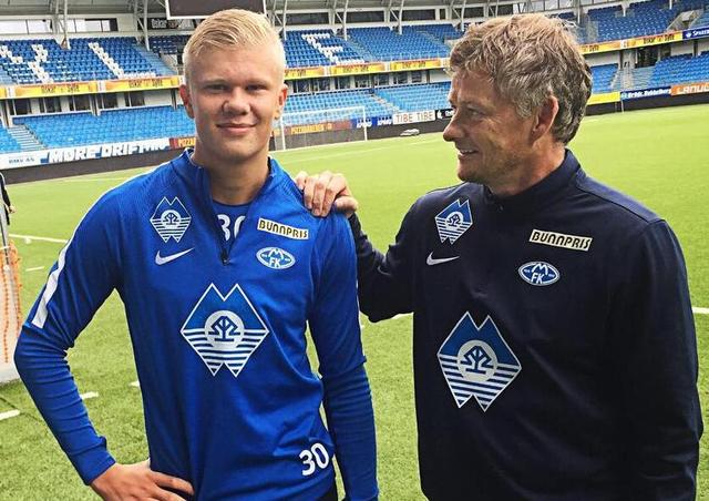 凯恩：即使赛季进百球，没欧冠或世界杯也很可能拿不到金球奖（凯恩：哪怕赛季进百球，若无欧冠或世界杯也难获金球奖）