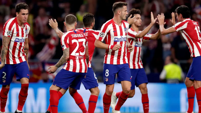 莱万加入欧冠百球俱乐部 进球效率比梅西C罗更高（莱万跻身欧冠百球俱乐部 进球效率力压梅西与C罗）