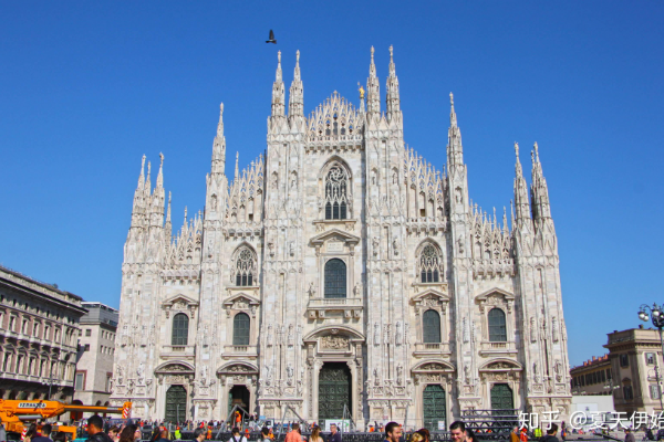 起伏太大！凤凰首节36分&第二节仅得12分，半场落后4分（凤凰状态过山车：首节36分、次节仅12分，半场落后4分）