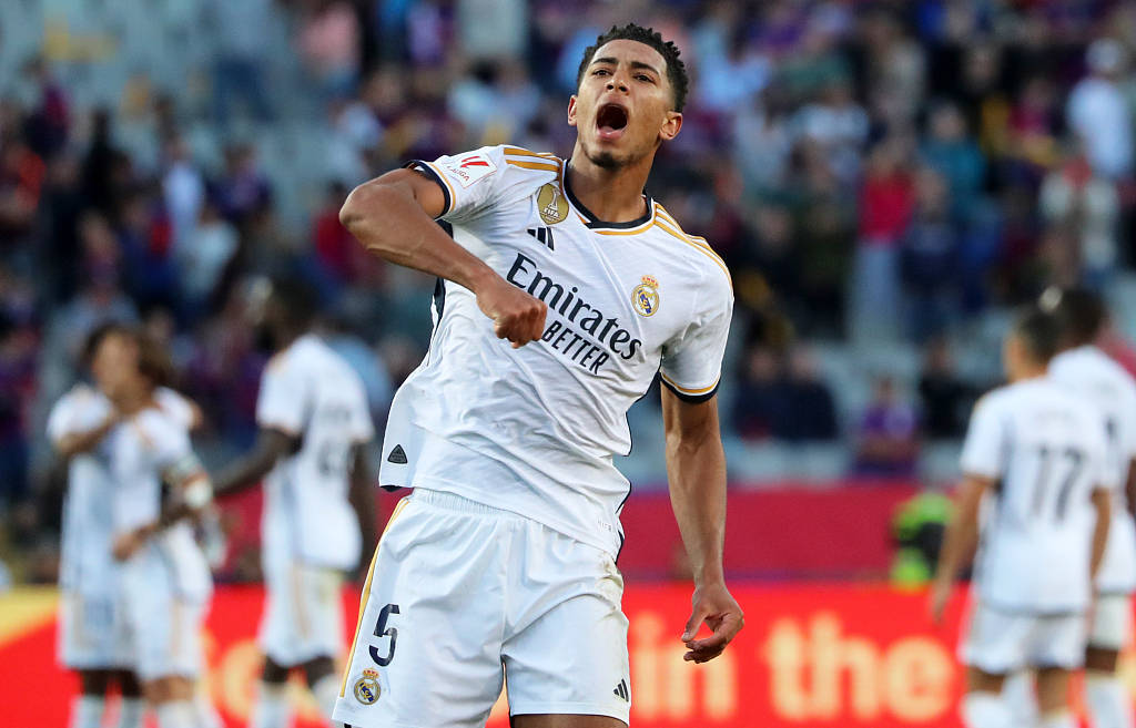 球迷视角看塞尔塔羞辱式进球，这个助攻简直把皇马后防打爆了（球迷镜头见证塞尔塔羞辱性破门，这脚助攻彻底撕裂皇马防线）