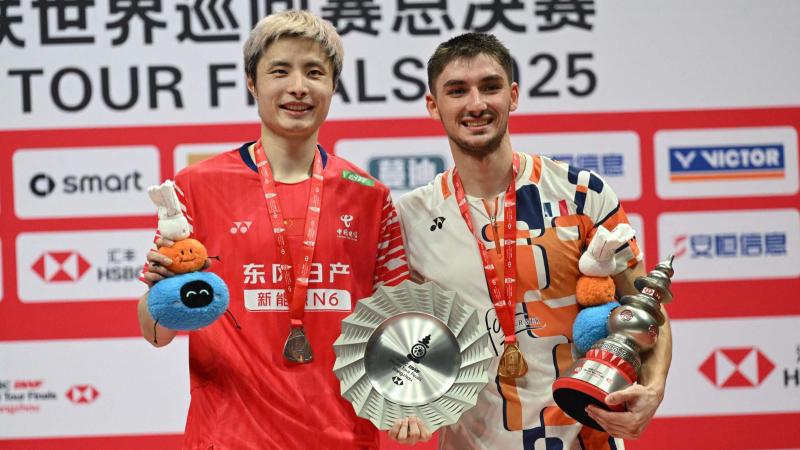 CBA杯“山东德比”裁判频繁纵容大动作引热议！媒体人质疑不作为（CBA杯山东德比争议升级：裁判被指放任大动作，媒体人质疑不作为）