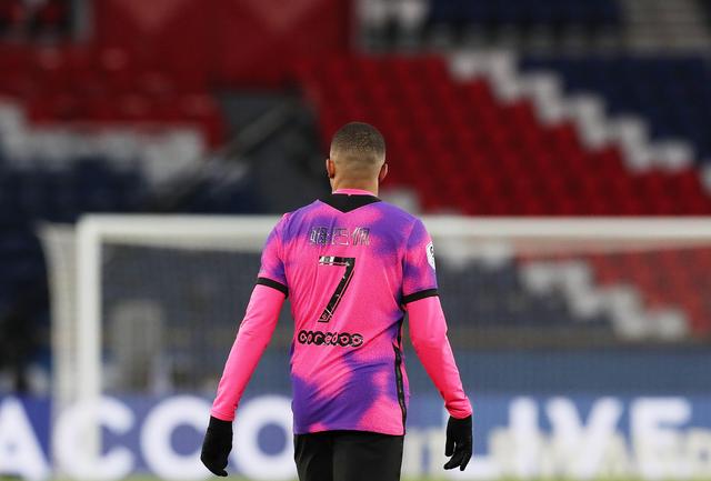 北控92-86险胜宁波晋级8强，廖三宁16分7助，佩里19+11（北控92-86力克宁波闯入八强，廖三宁16分7助，佩里19分11篮板）