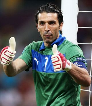 埃贝尔谈马丁内利进球：若诺伊尔留在门线上可能还有机会扑救（埃贝尔评马丁内利破门：若诺伊尔守在门线上或仍有扑救机会）