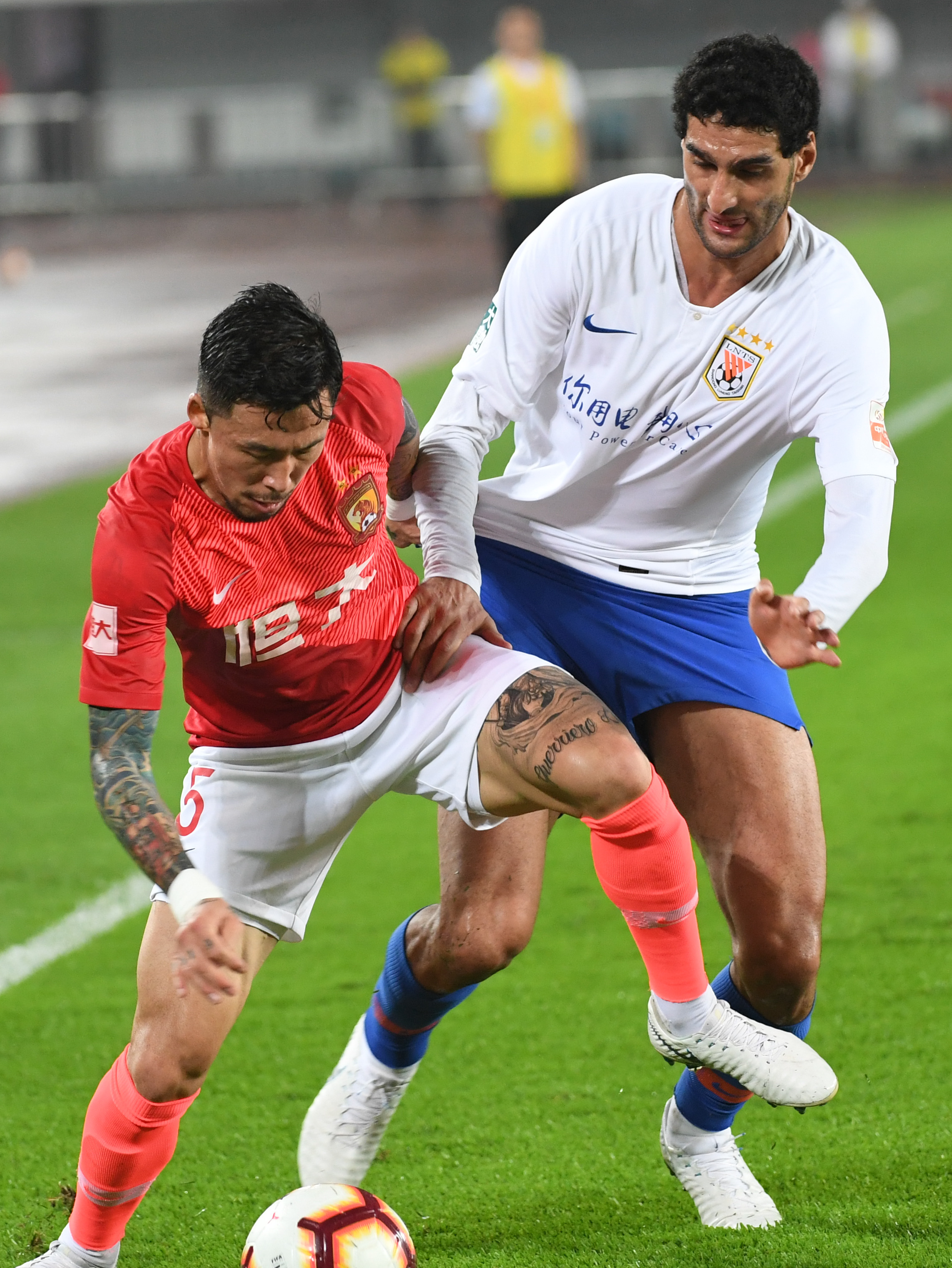 女足莱曼分享家中被盗后一片狼藉：下次请顺便帮我打扫一下（女足球星莱曼晒家被盗后凌乱现场：下次记得顺手打扫一下）