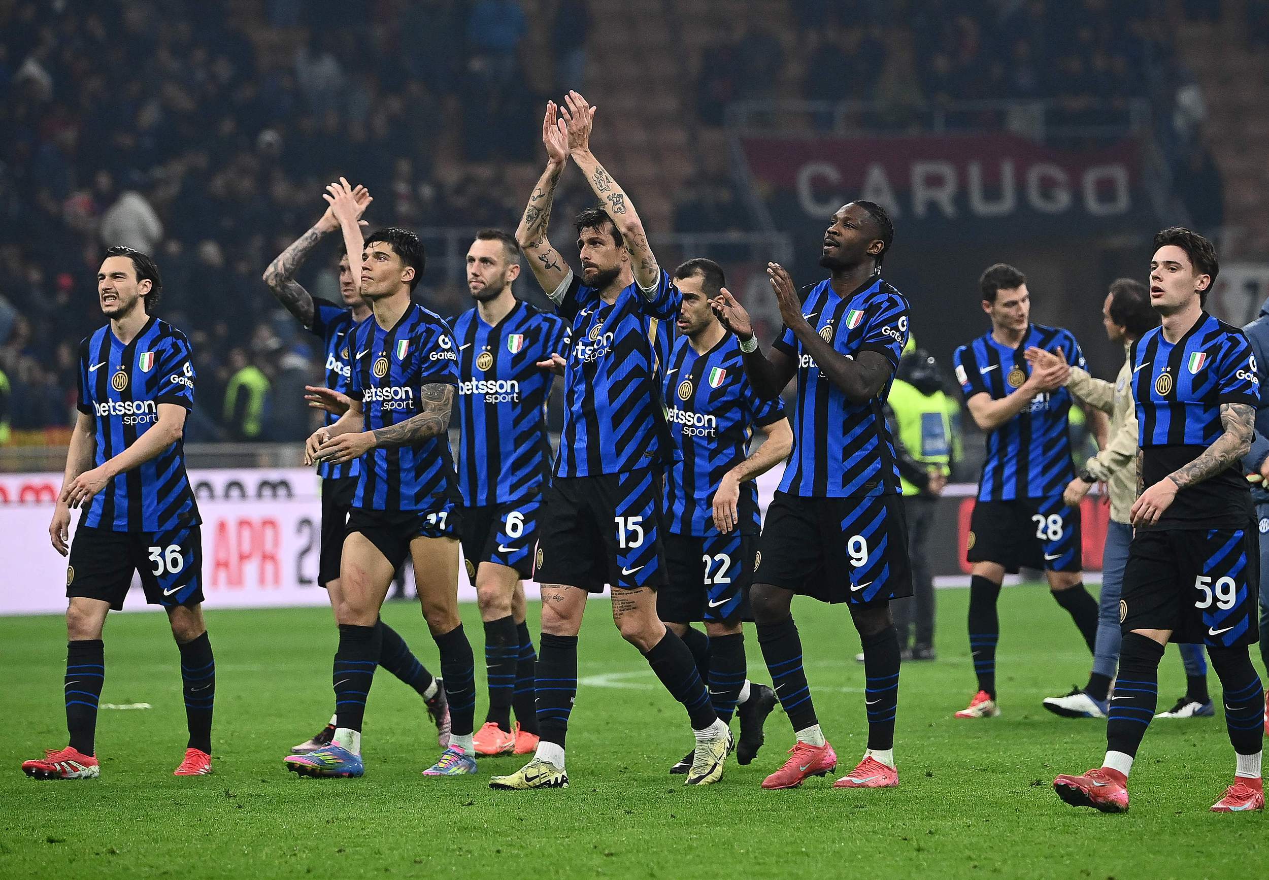 科贝：哈维现身巴萨主席候选人丰特的竞选活动，公开表明立场（科贝：哈维现身丰特的巴萨主席竞选活动，明确表态）