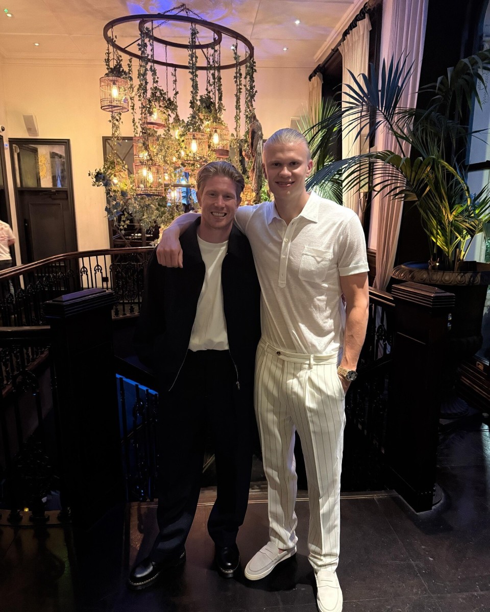 奥尔莫vs阿拉维斯全场数据：梅开二度+5次关键传球，获评9.5分（奥尔莫对阵阿拉维斯数据一览：独中两元+5次关键传球，评分9.5）