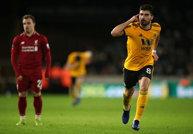 足球巴萨后防大将伤缺四周，主帅表情凝重（巴萨后防主力伤停四周，主帅神情凝重）